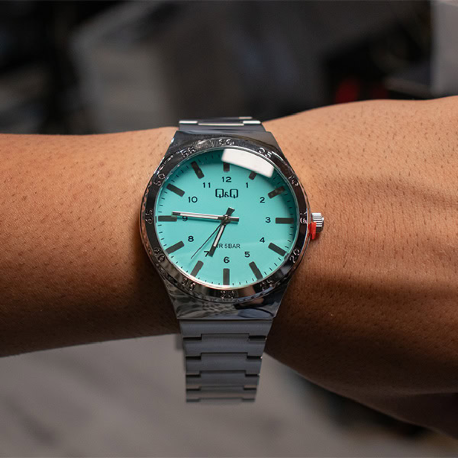 Reloj Q&Q Analogo Q70B-002PY Hombre