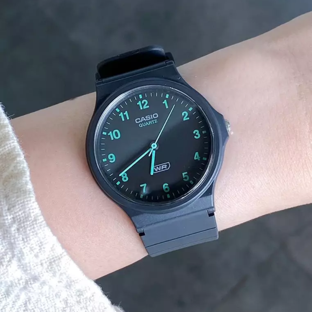 Reloj Casio MQ-24B-8B Unisex - Análogo - Reloj Reloj Casio original | Compra en Relojchile Chile | Reloj Casio Chile | Reloj Reloj Chile - Reloj hombre chile - Reloj mujer chile - Reloj santiago - Reloj original chile - reloj elegante hombre - reloj casual mujer - reloj resistente al agua - reloj acero inoxidable - reloj deportivo hombre - tienda de relojes online chile