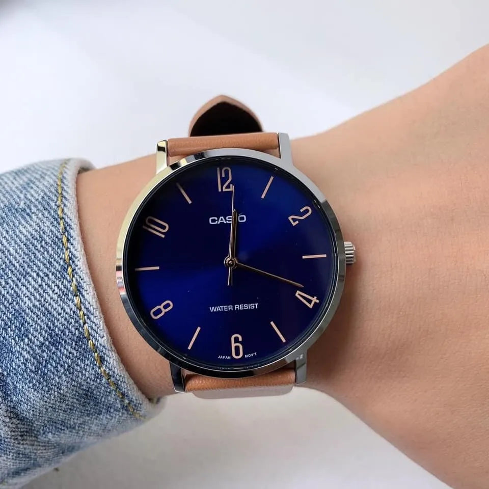 Reloj Casio LTP-VT01L-2B2 Mujer - Análogo - Reloj Reloj Casio original | Compra en Relojchile Chile | Reloj Casio Chile | Reloj Reloj Chile - Reloj hombre chile - Reloj mujer chile - Reloj santiago - Reloj original chile - reloj elegante hombre - reloj casual mujer - reloj resistente al agua - reloj acero inoxidable - reloj deportivo hombre - tienda de relojes online chile