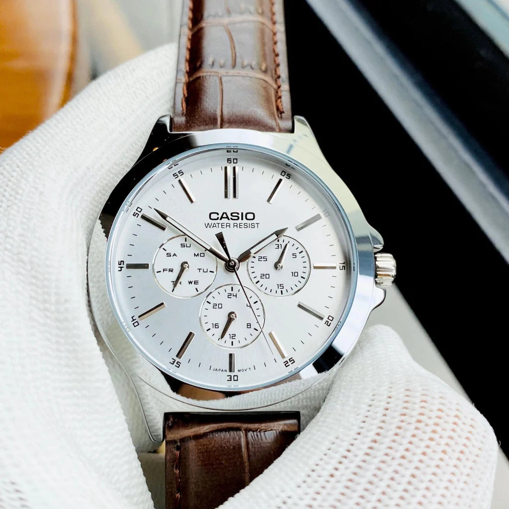 Reloj Casio MTP-V300L-7A Hombre - Análogo - Reloj Reloj Casio original | Compra en Relojchile Chile | Reloj Casio Chile | Reloj Reloj Chile - Reloj hombre chile - Reloj mujer chile - Reloj santiago - Reloj original chile - reloj elegante hombre - reloj casual mujer - reloj resistente al agua - reloj acero inoxidable - reloj deportivo hombre - tienda de relojes online chile