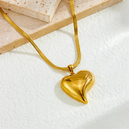 Collar dorado de  corazón