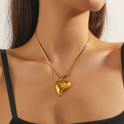 Collar dorado de  corazón