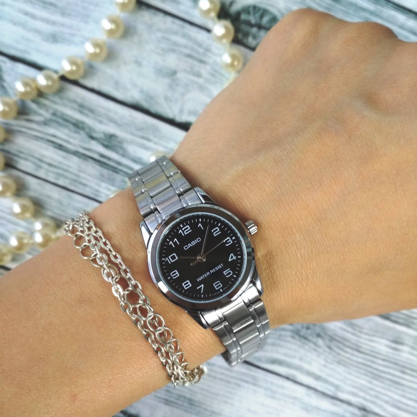 Reloj Casio LTP-V001D-1B Mujer - Análogo - Reloj Reloj Casio original | Compra en Relojchile Chile | Reloj Casio Chile | Reloj Reloj Chile - Reloj hombre chile - Reloj mujer chile - Reloj santiago - Reloj original chile - reloj elegante hombre - reloj casual mujer - reloj resistente al agua - reloj acero inoxidable - reloj deportivo hombre - tienda de relojes online chile