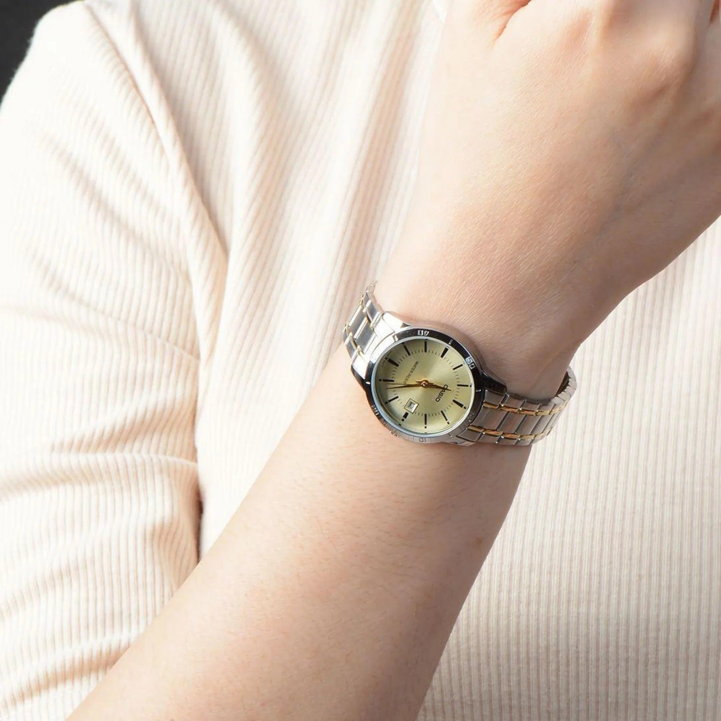 Reloj Casio LTP-V004SG-9A Mujer - Análogo - Reloj Reloj Casio original | Compra en Relojchile Chile | Reloj Casio Chile | Reloj Reloj Chile - Reloj hombre chile - Reloj mujer chile - Reloj santiago - Reloj original chile - reloj elegante hombre - reloj casual mujer - reloj resistente al agua - reloj acero inoxidable - reloj deportivo hombre - tienda de relojes online chile