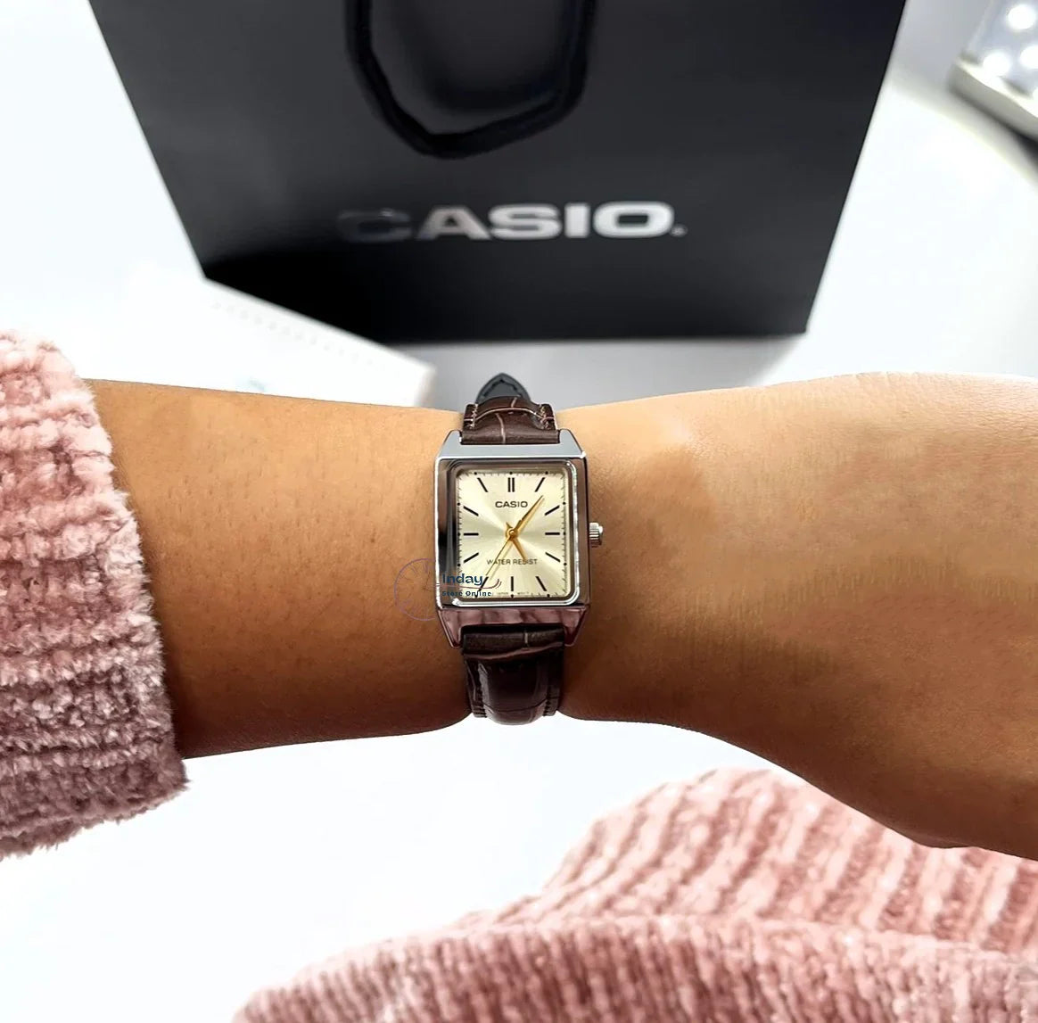 Reloj Casio Tank LTP-V007L-9E Mujer - Análogo - Reloj Reloj Casio original | Compra en Relojchile Chile | Reloj Casio Chile | Reloj Reloj Chile - Reloj hombre chile - Reloj mujer chile - Reloj santiago - Reloj original chile - reloj elegante hombre - reloj casual mujer - reloj resistente al agua - reloj acero inoxidable - reloj deportivo hombre - tienda de relojes online chile