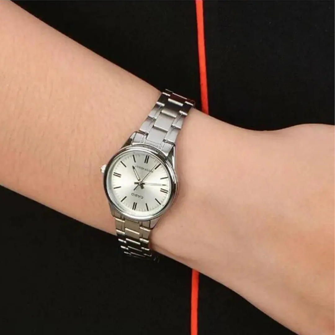 Reloj Casio LTP-V005D-7A Mujer - Análogo - Reloj Reloj Casio original | Compra en Relojchile Chile | Reloj Casio Chile | Reloj Reloj Chile - Reloj hombre chile - Reloj mujer chile - Reloj santiago - Reloj original chile - reloj elegante hombre - reloj casual mujer - reloj resistente al agua - reloj acero inoxidable - reloj deportivo hombre - tienda de relojes online chile