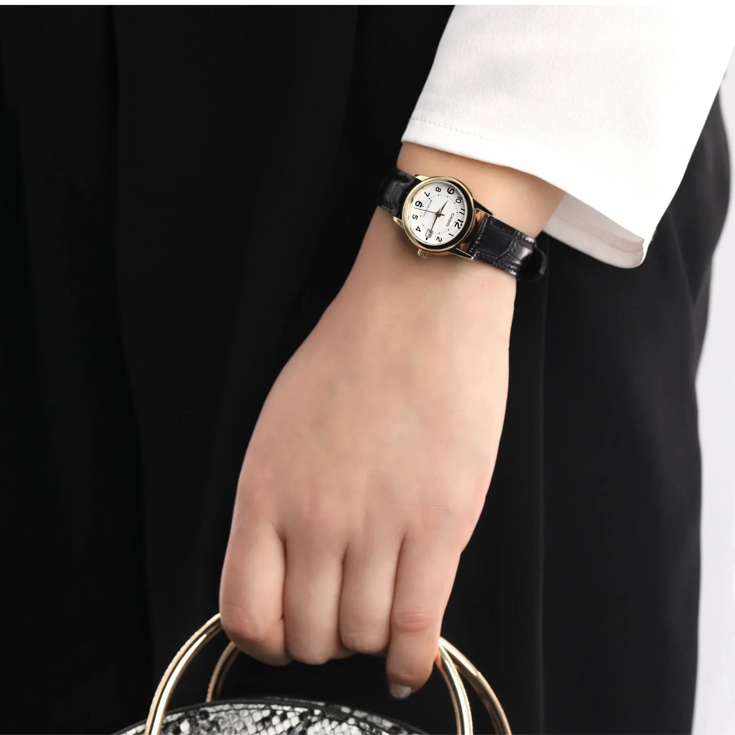 Reloj Casio LTP-V002GL-7B Mujer - Análogo - Reloj Reloj Casio original | Compra en Relojchile Chile | Reloj Casio Chile | Reloj Reloj Chile - Reloj hombre chile - Reloj mujer chile - Reloj santiago - Reloj original chile - reloj elegante hombre - reloj casual mujer - reloj resistente al agua - reloj acero inoxidable - reloj deportivo hombre - tienda de relojes online chile