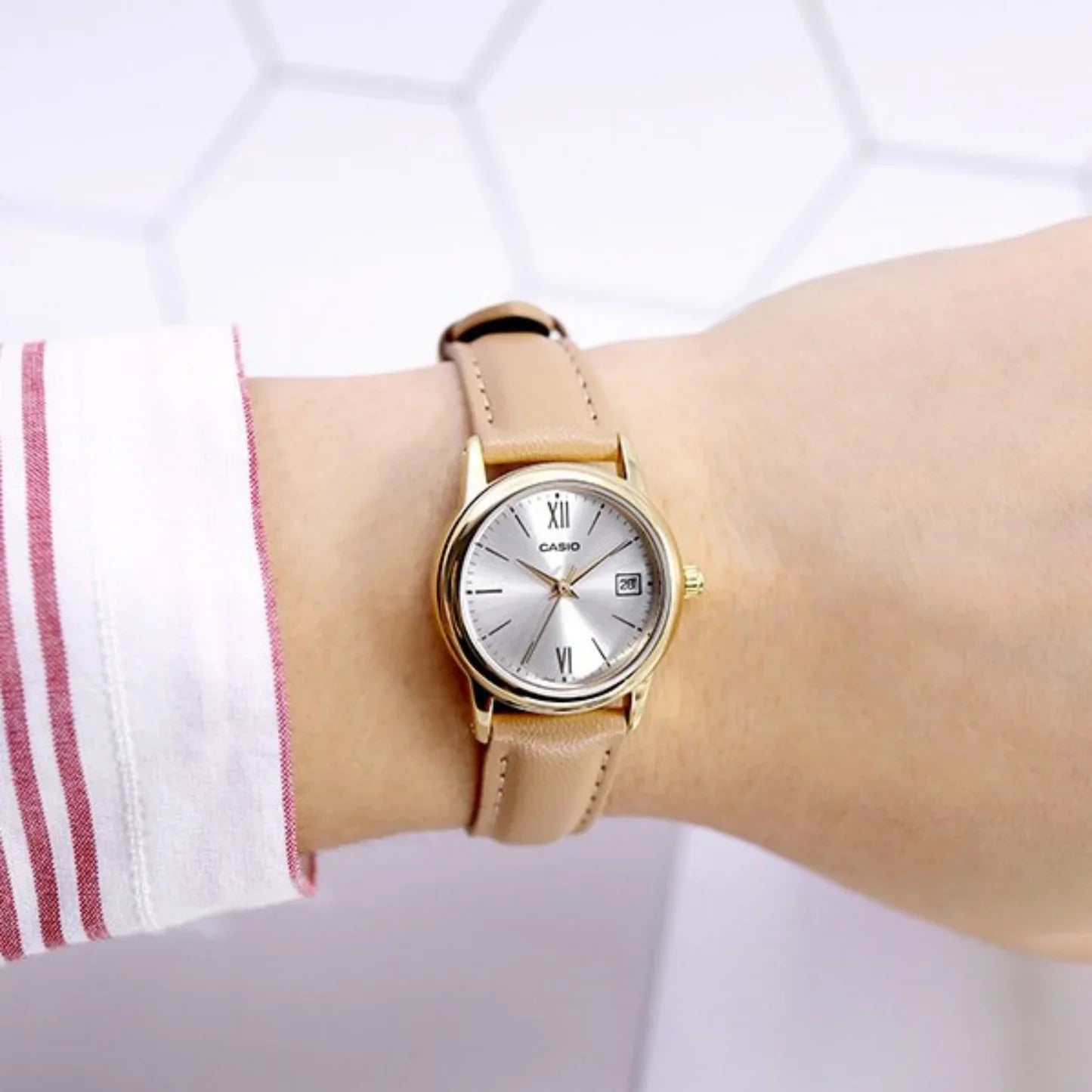 Reloj Casio LTP-V002GL-7B3 Mujer - Análogo - Reloj Reloj Casio original | Compra en Relojchile Chile | Reloj Casio Chile | Reloj Reloj Chile - Reloj hombre chile - Reloj mujer chile - Reloj santiago - Reloj original chile - reloj elegante hombre - reloj casual mujer - reloj resistente al agua - reloj acero inoxidable - reloj deportivo hombre - tienda de relojes online chile