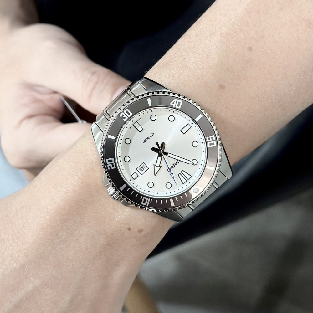 Reloj Casio Submariner MDV-107D-7AV Hombre - Análogo - Reloj Reloj Casio original | Compra en Relojchile Chile | Reloj Casio Chile | Reloj Reloj Chile - Reloj hombre chile - Reloj mujer chile - Reloj santiago - Reloj original chile - reloj elegante hombre - reloj casual mujer - reloj resistente al agua - reloj acero inoxidable - reloj deportivo hombre - tienda de relojes online chile