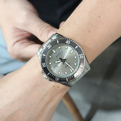 Reloj Casio Submariner MDV-107D-8AV Hombre - Análogo - Reloj Reloj Casio original | Compra en Relojchile Chile | Reloj Casio Chile | Reloj Reloj Chile - Reloj hombre chile - Reloj mujer chile - Reloj santiago - Reloj original chile - reloj elegante hombre - reloj casual mujer - reloj resistente al agua - reloj acero inoxidable - reloj deportivo hombre - tienda de relojes online chile