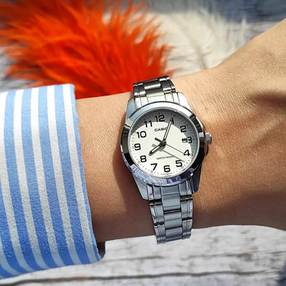 Reloj Casio LTP-1215A-7B2 Mujer - Análogo - Reloj Reloj Casio original | Compra en Relojchile Chile | Reloj Casio Chile | Reloj Reloj Chile - Reloj hombre chile - Reloj mujer chile - Reloj santiago - Reloj original chile - reloj elegante hombre - reloj casual mujer - reloj resistente al agua - reloj acero inoxidable - reloj deportivo hombre - tienda de relojes online chile