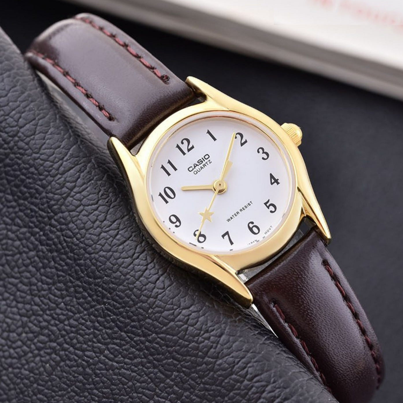 Reloj Casio LTP-1094Q-7B4 Mujer - Análogo - Reloj Reloj Casio original | Compra en Relojchile Chile | Reloj Casio Chile | Reloj Reloj Chile - Reloj hombre chile - Reloj mujer chile - Reloj santiago - Reloj original chile - reloj elegante hombre - reloj casual mujer - reloj resistente al agua - reloj acero inoxidable - reloj deportivo hombre - tienda de relojes online chile