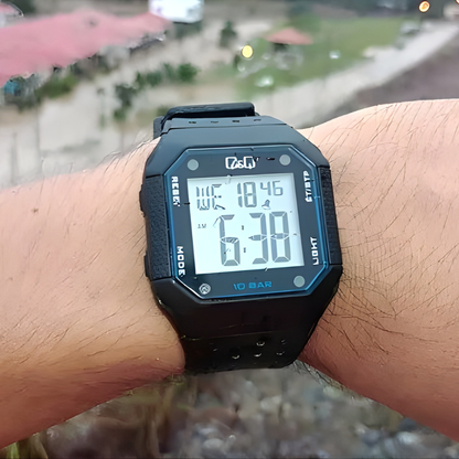 Reloj Q&Q Digital M158J003Y Hombre - Reloj Reloj Q&Q original | Compra en Relojchile Chile | Reloj Q&Q Chile | Reloj Reloj Chile - Reloj hombre chile - Reloj mujer chile - Reloj santiago - Reloj original chile - reloj elegante hombre - reloj casual mujer - reloj resistente al agua - reloj acero inoxidable - reloj deportivo hombre - tienda de relojes online chile