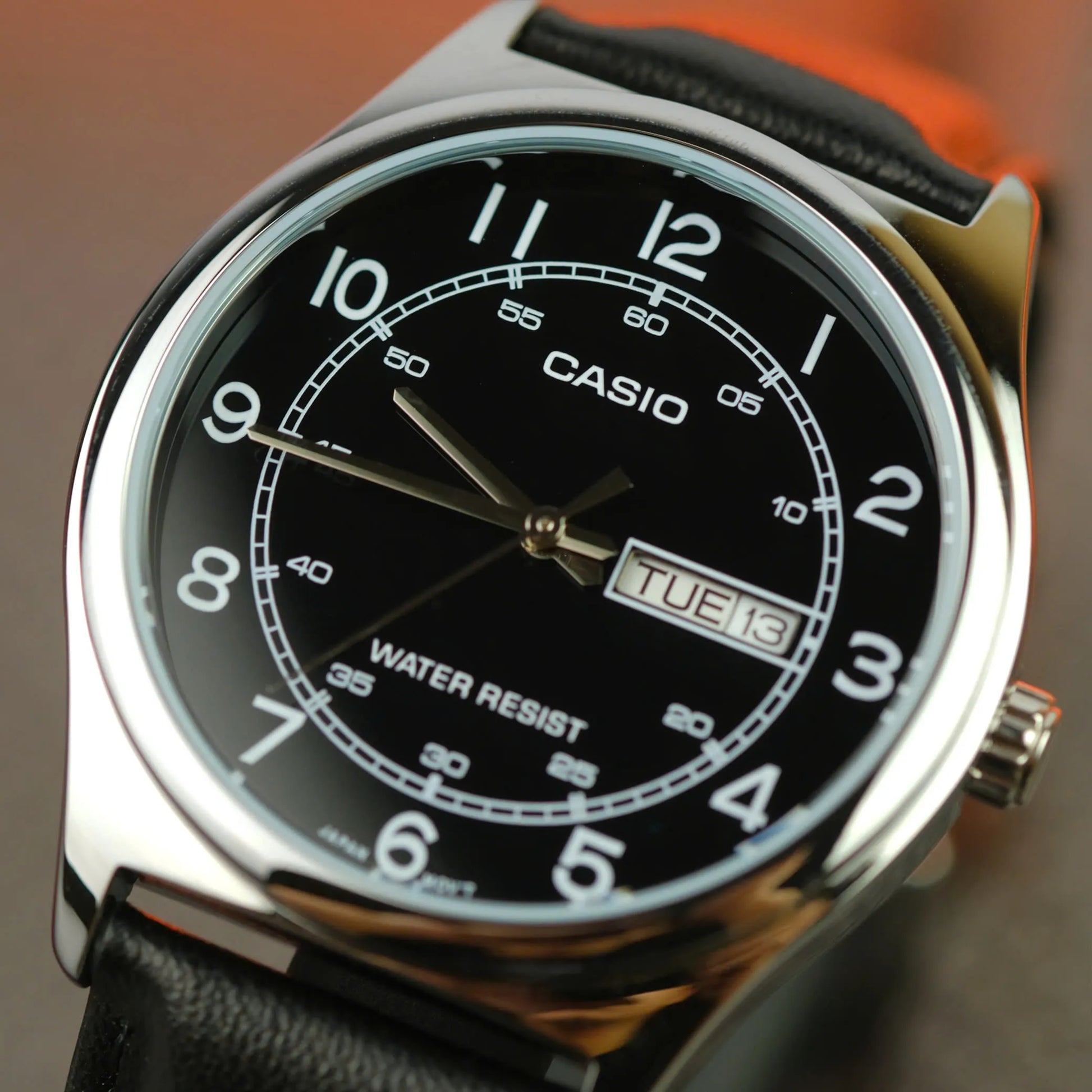 Reloj Casio MTP-V006L-1B2 Hombre - Análogo - Reloj Reloj Casio original | Compra en Relojchile Chile | Reloj Casio Chile | Reloj Reloj Chile - Reloj hombre chile - Reloj mujer chile - Reloj santiago - Reloj original chile - reloj elegante hombre - reloj casual mujer - reloj resistente al agua - reloj acero inoxidable - reloj deportivo hombre - tienda de relojes online chile