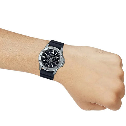 Reloj Casio MTP-VD300-1B Hombre - Análogo - Reloj Reloj Casio original | Compra en Relojchile Chile | Reloj Casio Chile | Reloj Reloj Chile - Reloj hombre chile - Reloj mujer chile - Reloj santiago - Reloj original chile - reloj elegante hombre - reloj casual mujer - reloj resistente al agua - reloj acero inoxidable - reloj deportivo hombre - tienda de relojes online chile