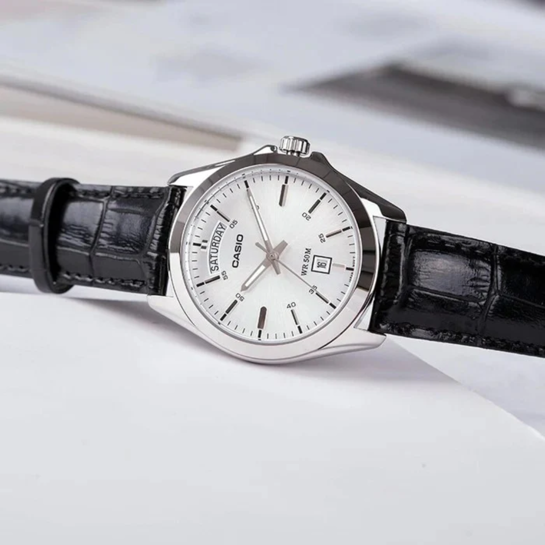 Reloj Casio MTP-1370L-7AV Hombre - Análogo - Reloj Reloj Casio original | Compra en Relojchile Chile | Reloj Casio Chile | Reloj Reloj Chile - Reloj hombre chile - Reloj mujer chile - Reloj santiago - Reloj original chile - reloj elegante hombre - reloj casual mujer - reloj resistente al agua - reloj acero inoxidable - reloj deportivo hombre - tienda de relojes online chile