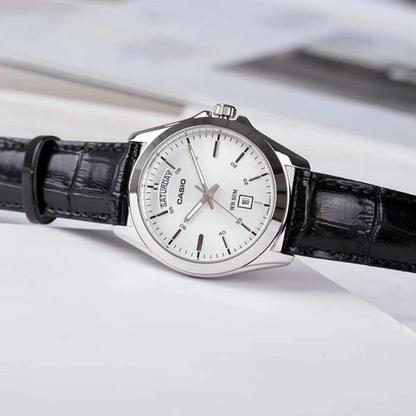 Reloj Casio MTP-1370L-7AV Hombre - Análogo - Reloj Reloj Casio original | Compra en Relojchile Chile | Reloj Casio Chile | Reloj Reloj Chile - Reloj hombre chile - Reloj mujer chile - Reloj santiago - Reloj original chile - reloj elegante hombre - reloj casual mujer - reloj resistente al agua - reloj acero inoxidable - reloj deportivo hombre - tienda de relojes online chile