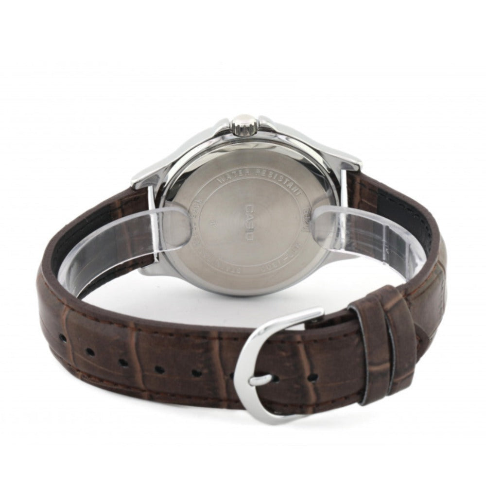 Reloj Casio MTP-V300L-7A Hombre - Análogo - Reloj Reloj Casio original | Compra en Relojchile Chile | Reloj Casio Chile | Reloj Reloj Chile - Reloj hombre chile - Reloj mujer chile - Reloj santiago - Reloj original chile - reloj elegante hombre - reloj casual mujer - reloj resistente al agua - reloj acero inoxidable - reloj deportivo hombre - tienda de relojes online chile