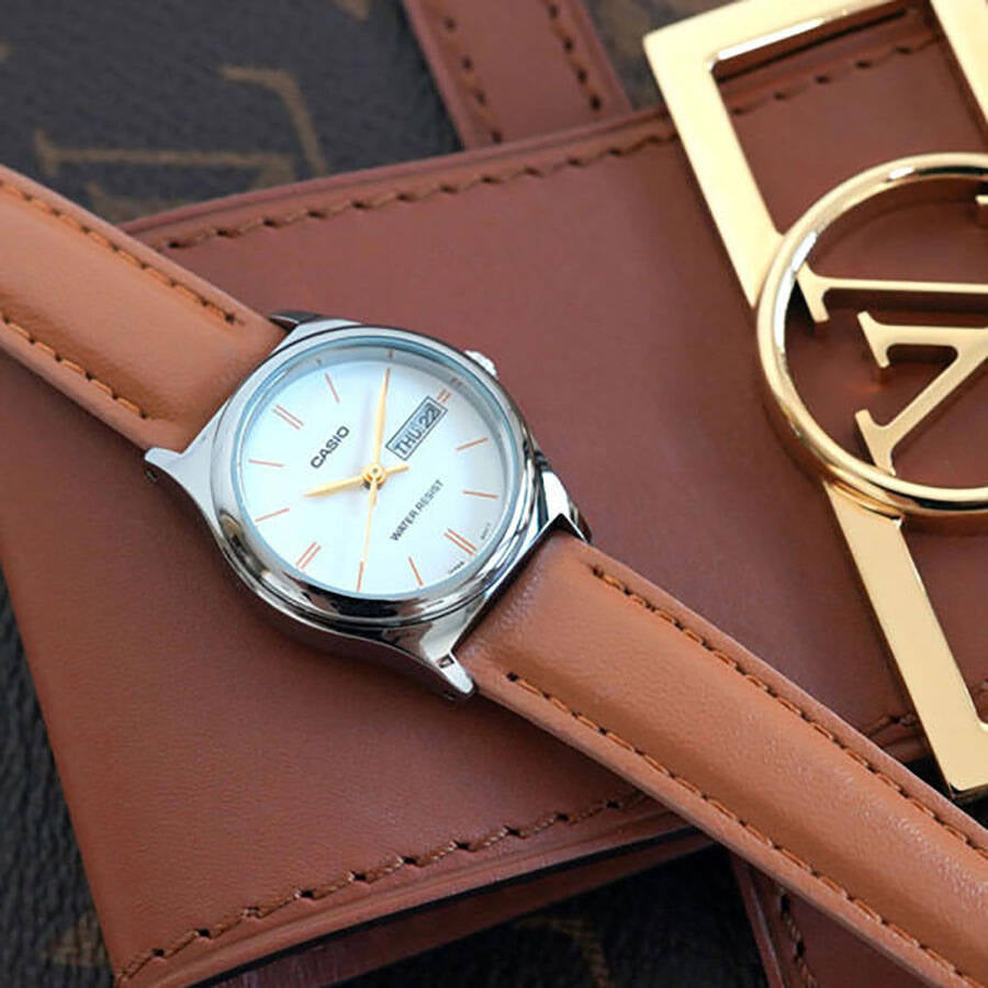 Reloj Casio LTP-V006L-7B2 Mujer - Análogo - Reloj Reloj Casio original | Compra en Relojchile Chile | Reloj Casio Chile | Reloj Reloj Chile - Reloj hombre chile - Reloj mujer chile - Reloj santiago - Reloj original chile - reloj elegante hombre - reloj casual mujer - reloj resistente al agua - reloj acero inoxidable - reloj deportivo hombre - tienda de relojes online chile