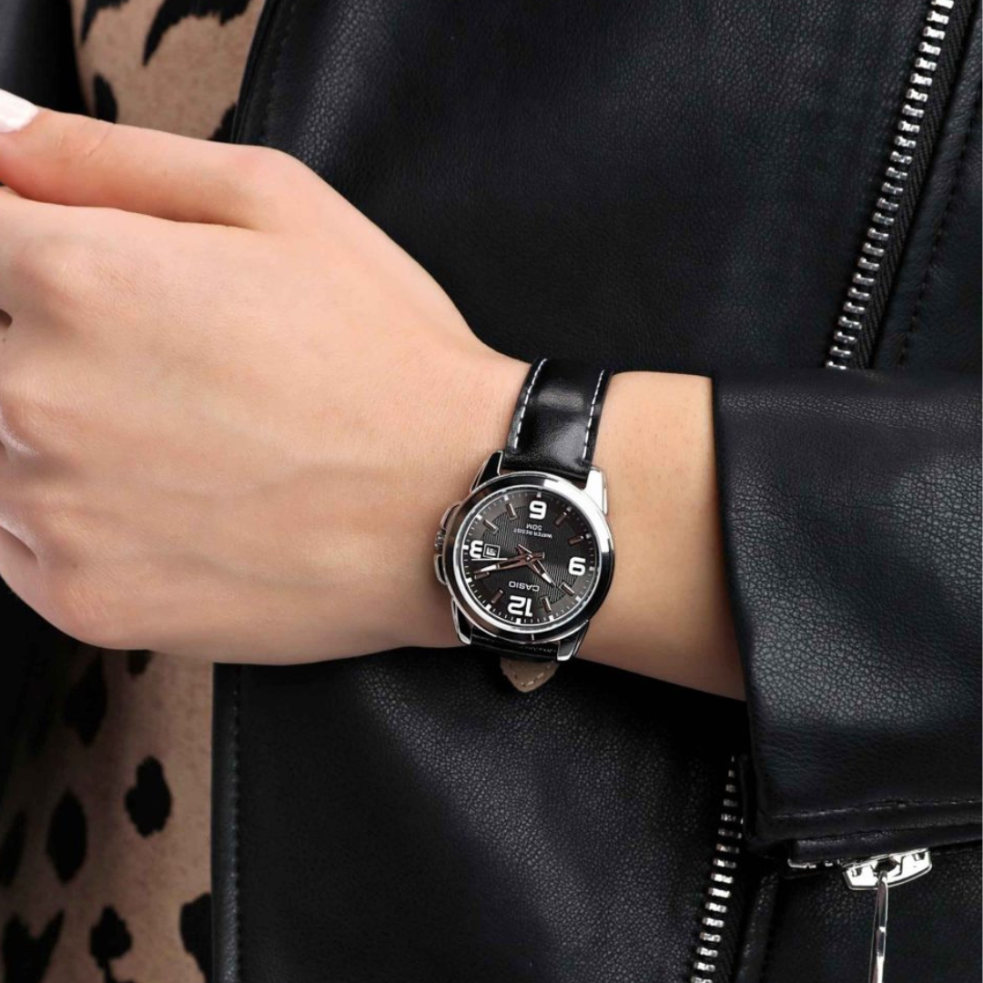 Reloj Casio LTP-1314L-8AV Mujer - Análogo - Reloj Reloj Casio original | Compra en Relojchile Chile | Reloj Casio Chile | Reloj Reloj Chile - Reloj hombre chile - Reloj mujer chile - Reloj santiago - Reloj original chile - reloj elegante hombre - reloj casual mujer - reloj resistente al agua - reloj acero inoxidable - reloj deportivo hombre - tienda de relojes online chile